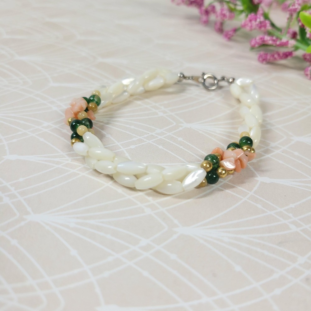 Vintage Mother-of-Pearl Braided Bracelet Pink Coral Jade, Gold Tone (7 Inch)